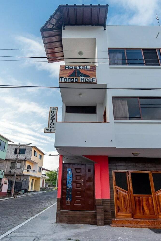 Hotel Hostal Tongo Reef