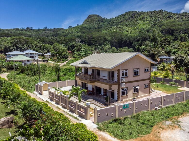 Apartamentos Flora's Self Catering