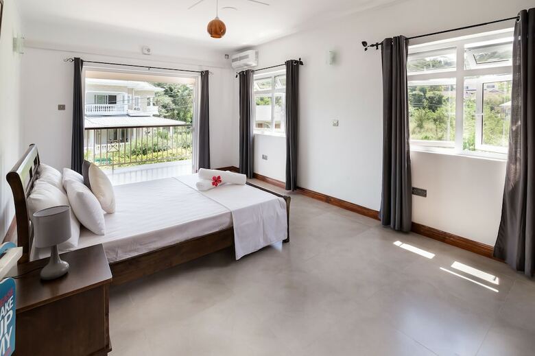 Apartamentos Flora's Self Catering