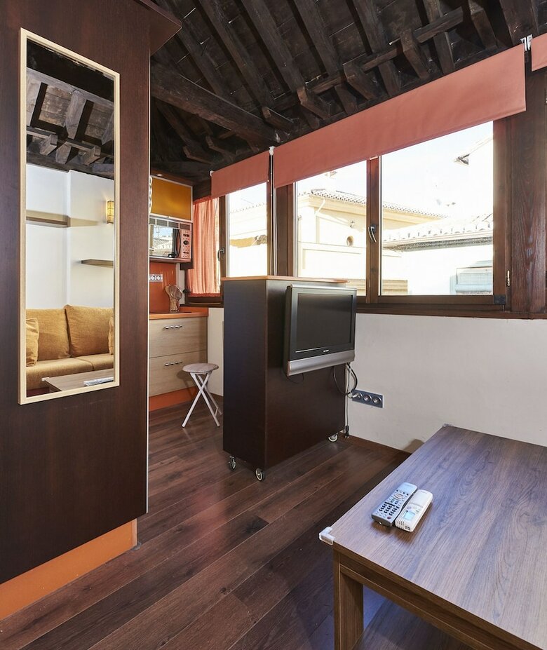 Apartamentos Peque�o Atico San Matias