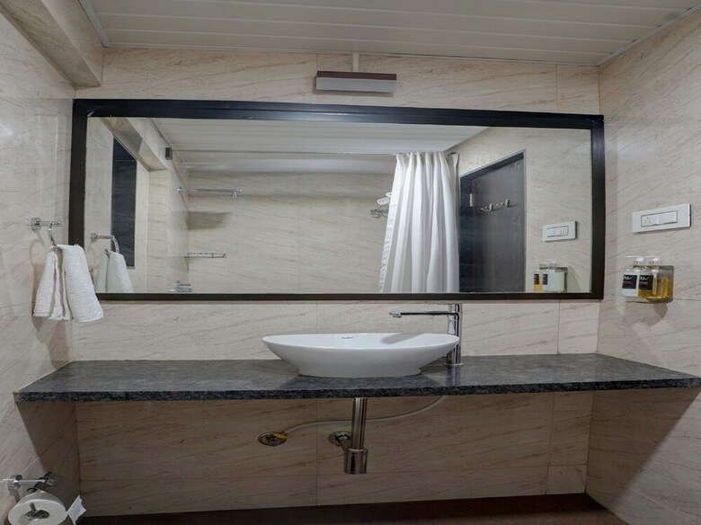 Hotel Collection O 30084 Apmc Market Vashi