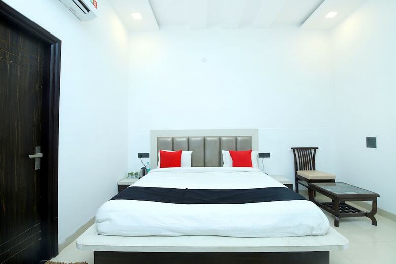 Hotel Capital O 44212 Northern Crown