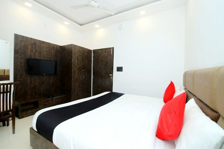 Hotel Capital O 44212 Northern Crown