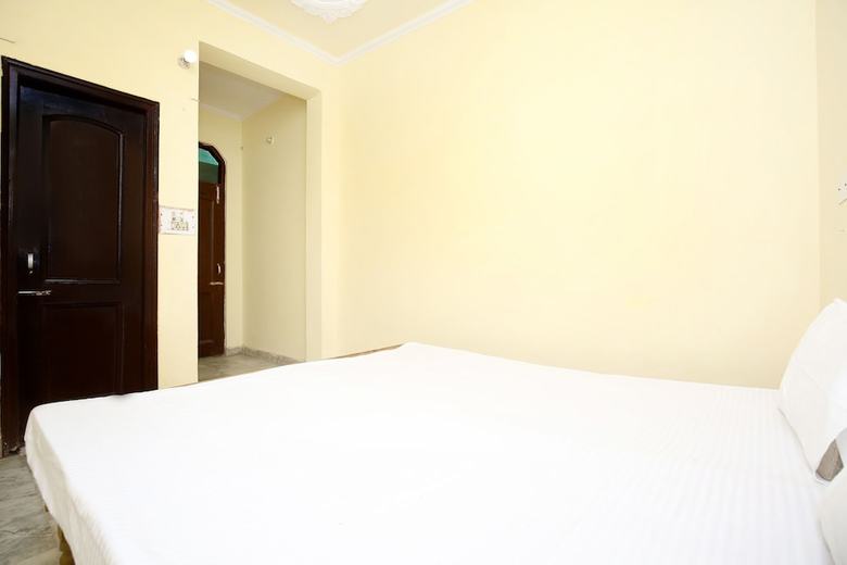 Spot On 43673 Hotel New Mehak Palace