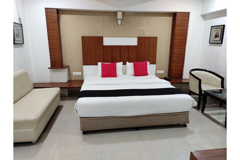 Hotel Capital O 44963 Landmark Residency