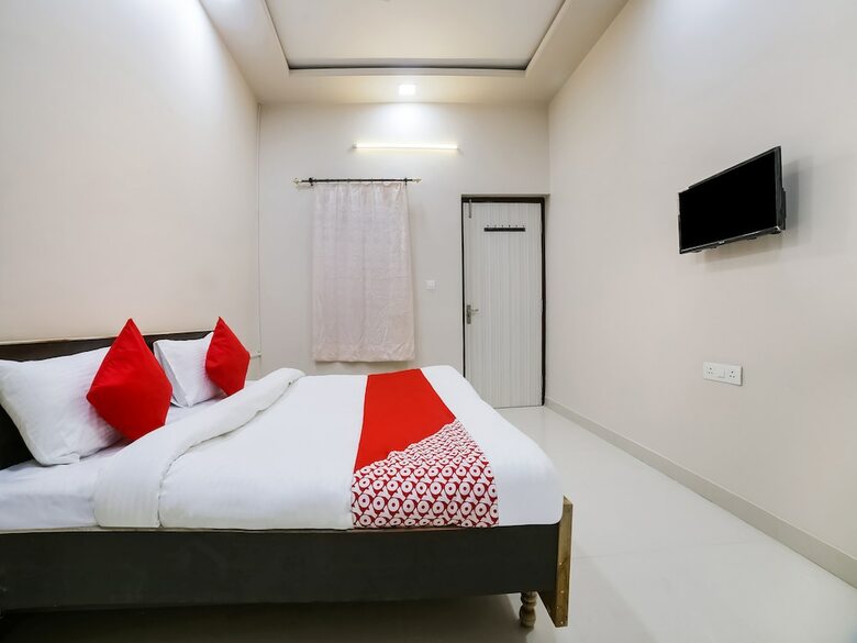 Hotel Oyo 37963 K R Guest House