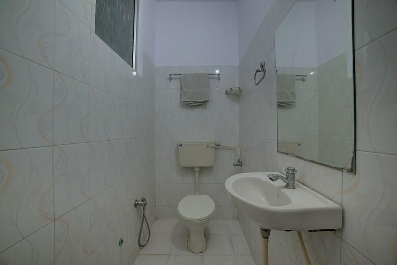 Oyo 30243 Hotel Sanwariya Bhagwan