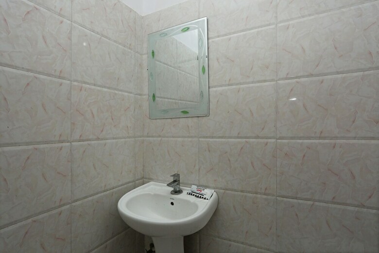 Oyo 29145 Hotel Sirsa City Inn