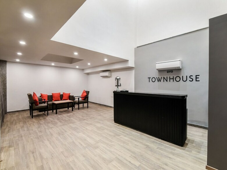 Hotel Oyo Townhouse 094 Bhera Enclave