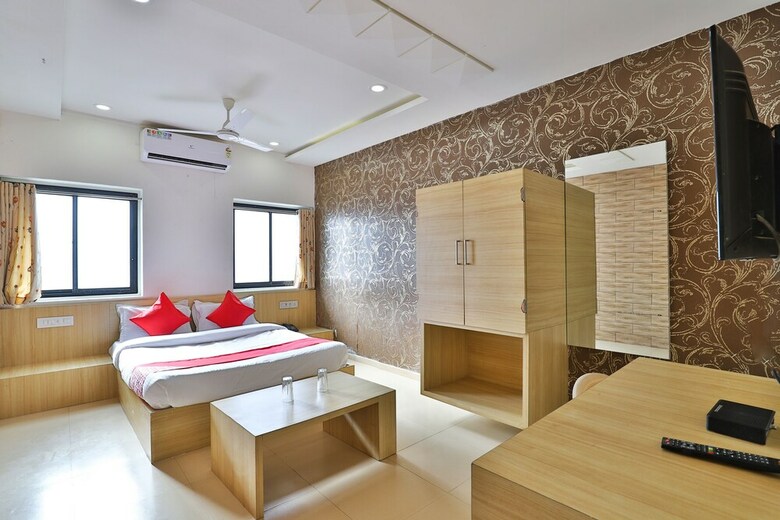 Oyo 35809 Hotel Sheetal