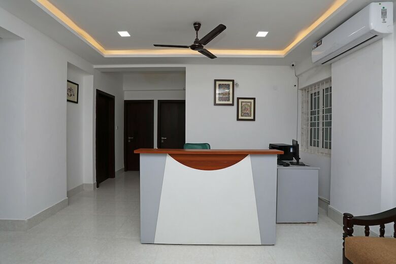 Hotel Oyo 17435 The Pinnacle Home Stay