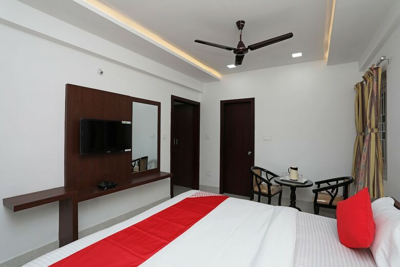Hotel Oyo 17435 The Pinnacle Home Stay