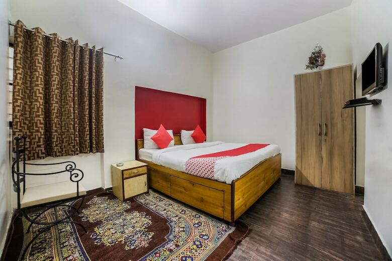 Oyo 30231 Hotel Anshu