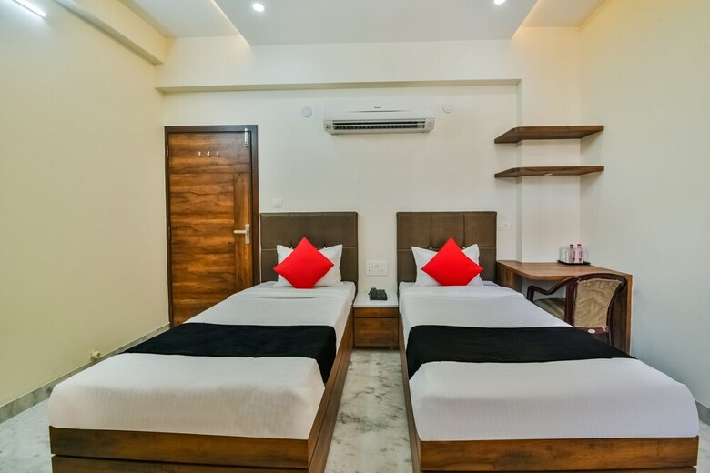 Hotel Capital O 40000 The Sejour