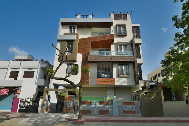 Hotel Capital O 40000 The Sejour