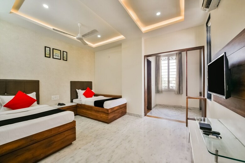 Hotel Capital O 40000 The Sejour
