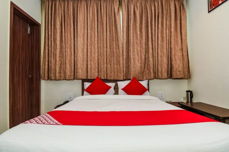 Capital O 41054 Hotel Raj And Restaurant