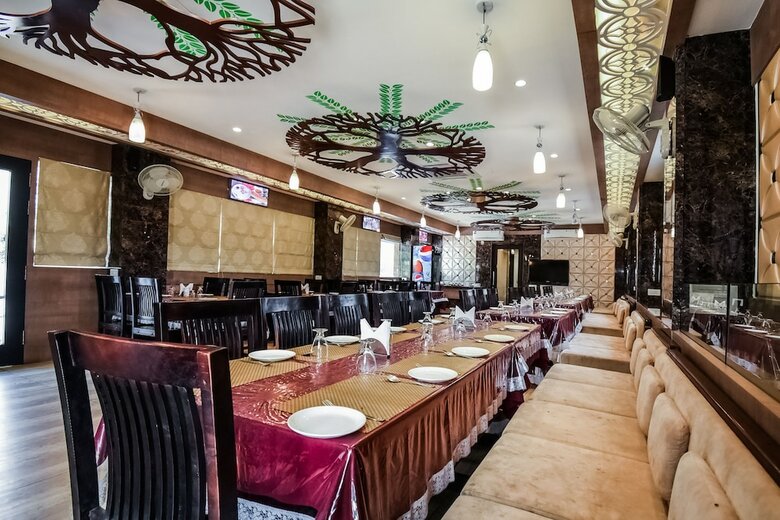 Capital O 41054 Hotel Raj And Restaurant