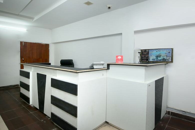 Oyo 26738 Hotel Supreet