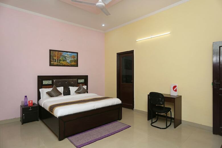 Hotel Oyo 14791 Homeystay Comfort