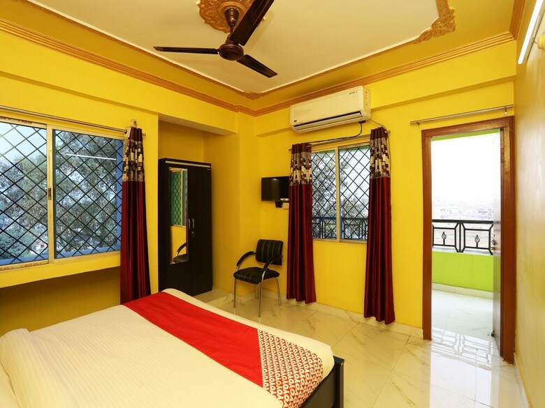 Hotel Oyo 23463 Ar Square
