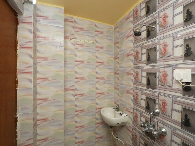 Hotel Oyo 23463 Ar Square