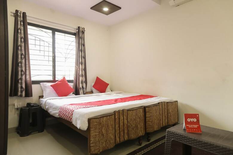 Hotel Oyo 28089 Uk Service Apartment
