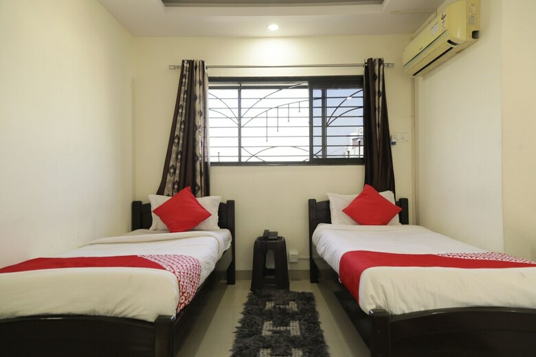 Hotel Oyo 28089 Uk Service Apartment