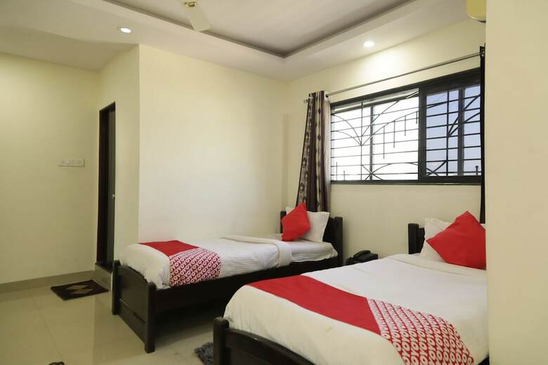 Hotel Oyo 28089 Uk Service Apartment