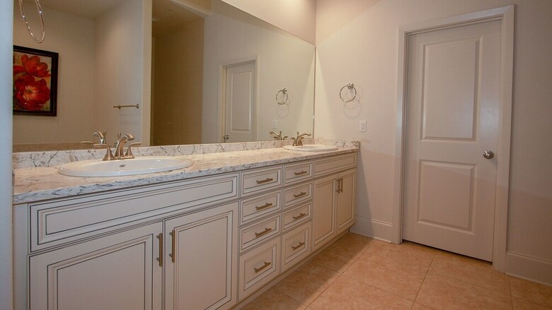 Condo With Bay View And Media Room - Unit Crb0107
