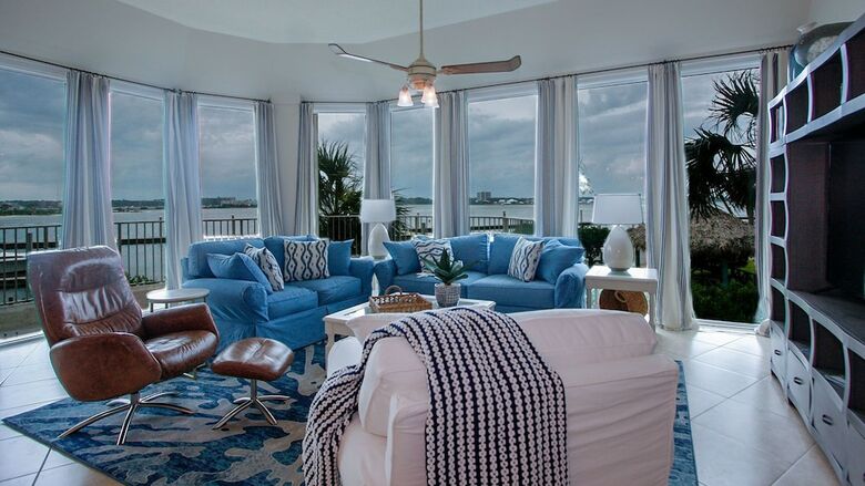 Condo With Bay View And Media Room - Unit Crb0107