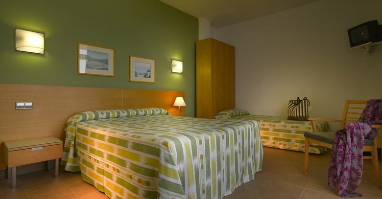 Fiesta Hotel Cala Nova