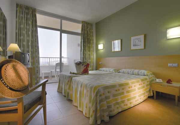 Fiesta Hotel Cala Nova