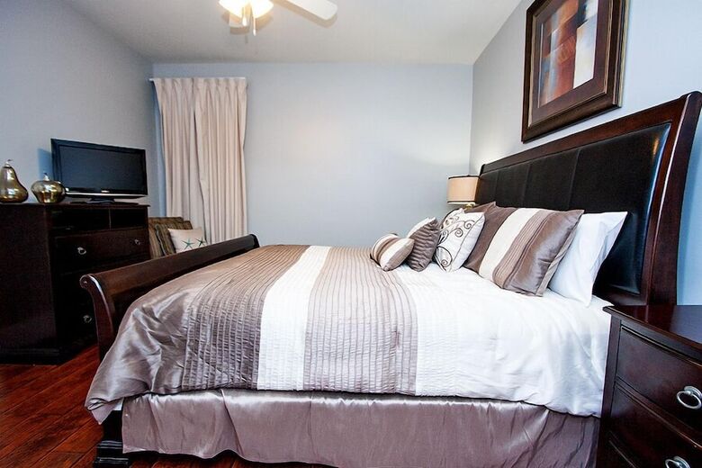 Two Bedroom Condo With Magnificent Bay Views - Unit Crc0501