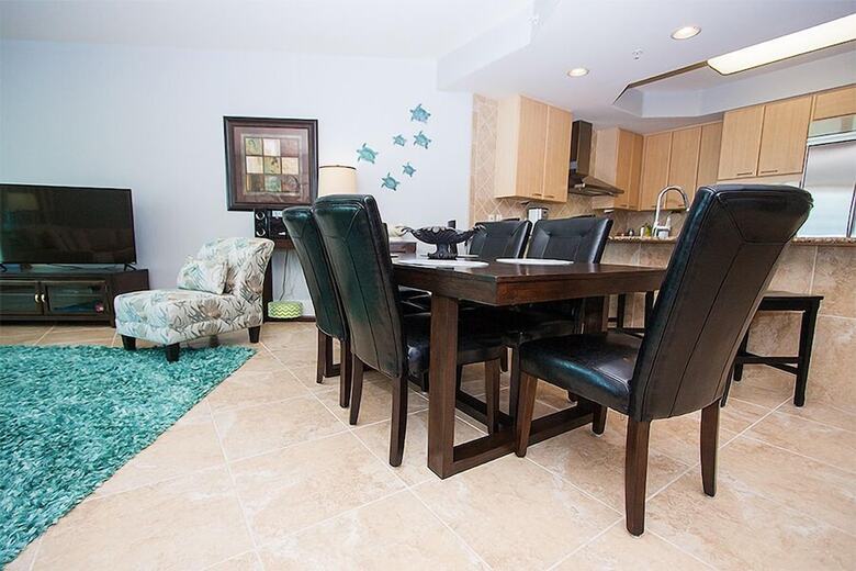 Two Bedroom Condo With Magnificent Bay Views - Unit Crc0501