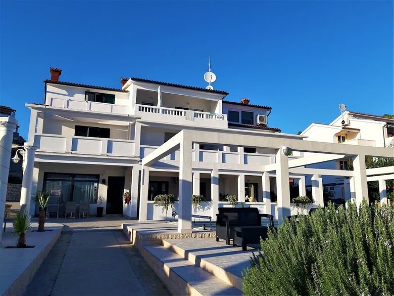 Hotel Apartments Raffaello