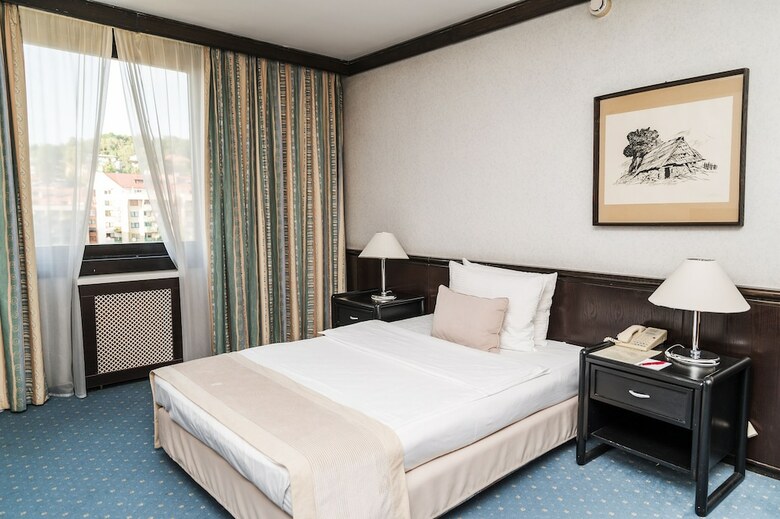 Hotel Holiday