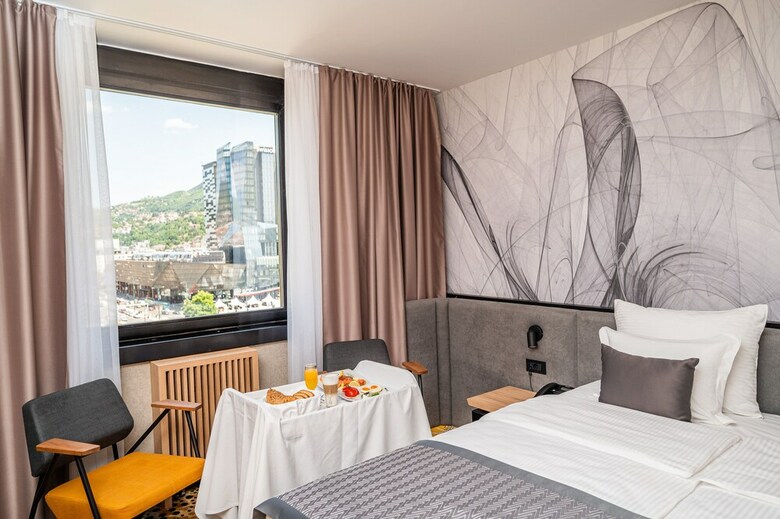 Hotel Holiday