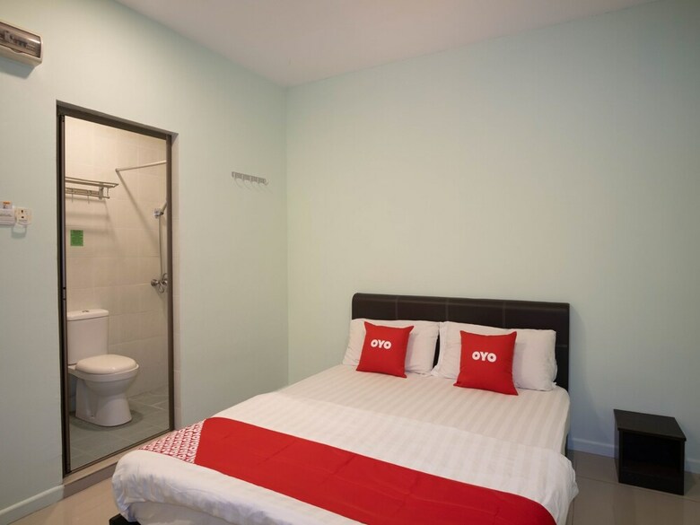 Oyo 44103 8 Hotel