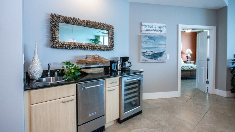Coastal Penthouse Offering Breathtaking Views - Unit Crcph06