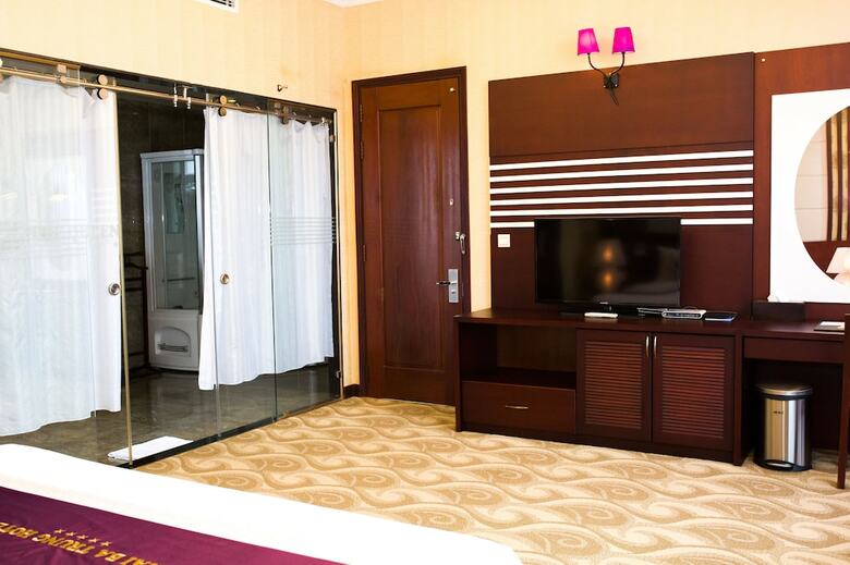 Hai Ba Trung Hotel