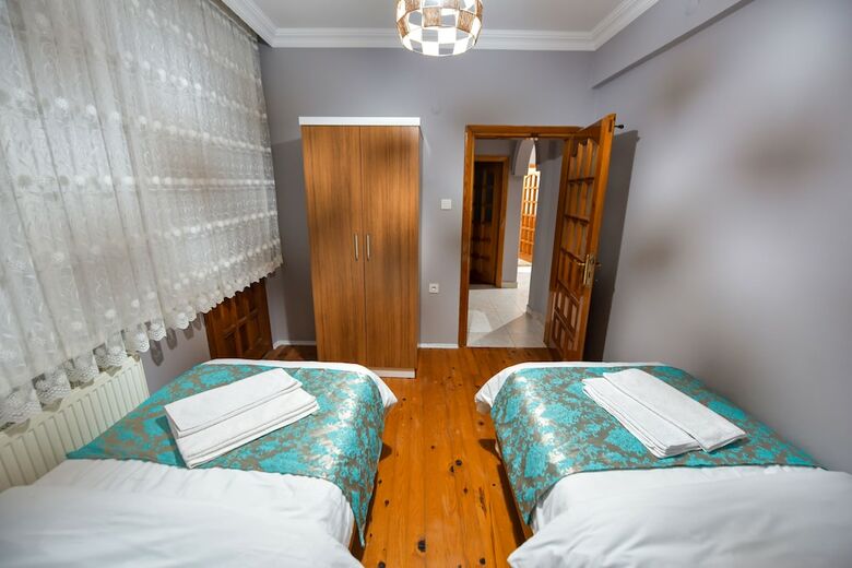 My Guse Suite