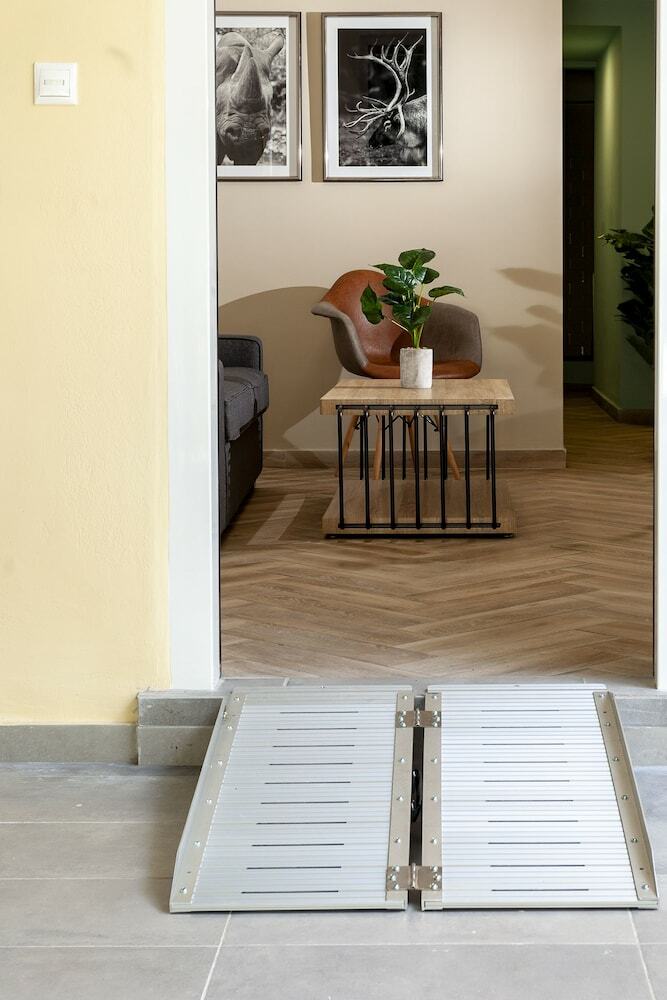 Apartamentos Privilege Apt With Private Yard- Parking