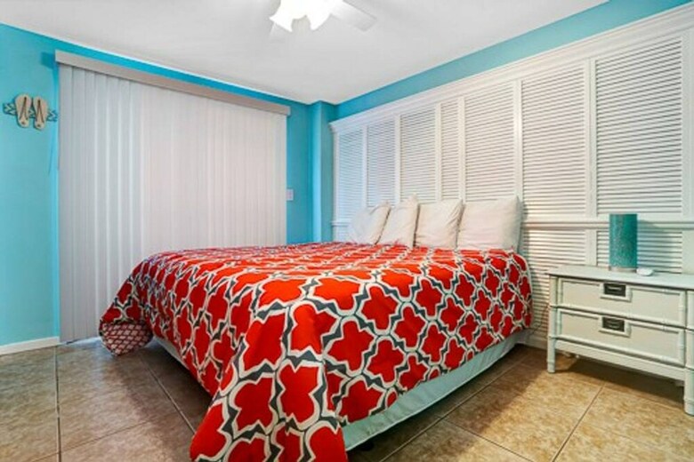 245 Mango- Seashell