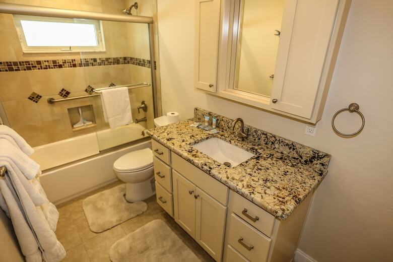 141 Coconut Dr. - M