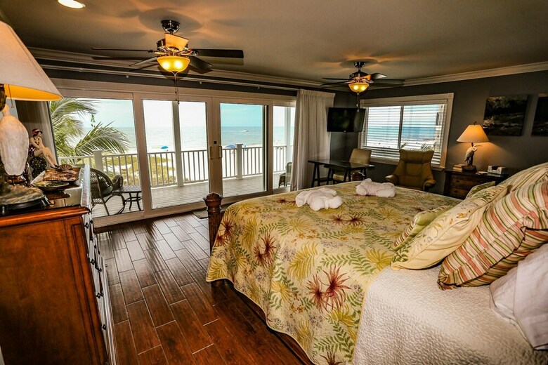 30 Gulf Beach Road Island Girl