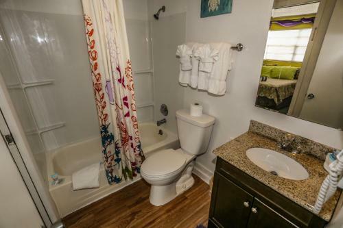 5583 Estero Blvd Iguana Mama's Beach House