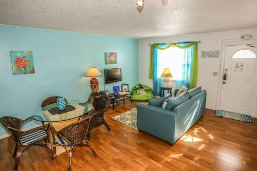 5583 Estero Blvd Iguana Mama's Beach House