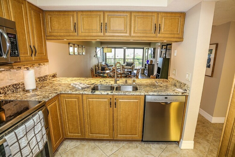 Bay Village 252