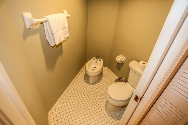 Ocean Harbor 102a